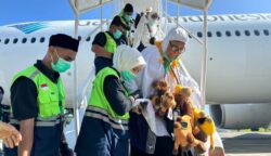 Jamaah Haji Aceh kloter 08 tiba di Bandara SIM, Blang Bintang, Aceh Besar, Sabtu, 5 Juli 2025. (Foto: Ist)