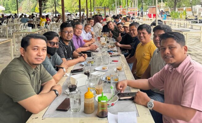 Sejumlah pengacara di Banda Aceh menyatakan prihatinan terhadap kondisi DPC Peradi Banda Aceh, yang diketuai Zulfikar Sawang yang dinilai tidak lagi menjalankan roda organisasi sesuai AD/ART. (Foto: Ist)