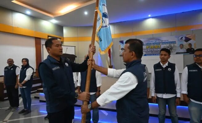 Pengurus FASI) Cabang Banda Aceh periode 2024–2028 resmi dikukuhkan di aula Dinas PUPR Aceh, Sabtu (12/7). (Foto: Ist)