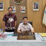 Bupati Aceh Selatan Mirwan MS bersama Staf Khusus Menteri Kelautan dan Perikanan, TB Ardi Januar. (Foto: Ist)