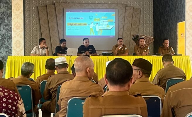 Dinas Pendidikan Aceh Selatan melakukan inovasi demi perubahan dan kemajuan, salah satunya dengan memulai penerapan digitalisasi sekolah.