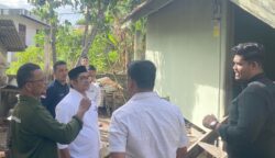 Sebanyak 110 rumah warga tak mampu di Aceh Besar akhirnya bisa menikmati listrik secara mandiri setelah bertahun-tahun bergantung pada numpang listrik dari tetangga. (Foto: Ist)
