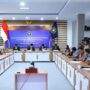 DKPP melakukan pemeriksaan terhadap Panwasih Banda Aceh pada Pilkada 2024 atas dugaan pelanggaran Kode Etik perkara Nomor: 50-PKE-DKPP/I/2025 di Kantor KIP Aceh, Kamis (17/7). (Foto: Dok. DKPP RI)