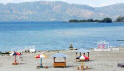 Pemerintah Kabupaten (Pemkab) Samosir berencana membangun kawasan wisata pantai atau long beach sepanjang 22 kilometer di tepian Danau Toba