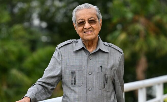 Mahathir genap berusia 100 tahun