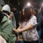 "Ditreskrimum Polda Jabar telah berhasil mengamankan jaringan human trafficking, di mana yang kita amankan ini jumlah tersangkanya cukup banyak yaitu 12 tersangka," kata Hendra di Bandung, Senin (14/7/2025).